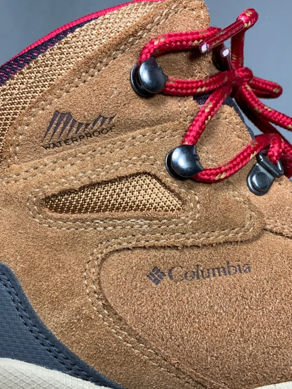 NEW - Columbia Newton Ridge™ Waterproof Amped Hiking Boot - Size 8.5